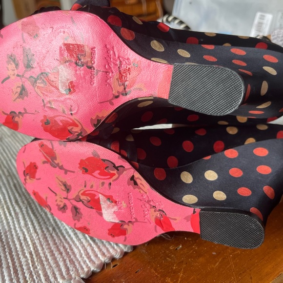 Betsey Johnson Lydia Wedge Peeptoe Heels Rose Print Black Red Pink Satin Women - Picture 6 of 8